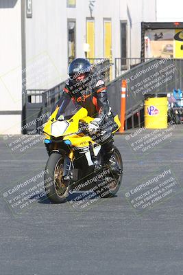 media/Apr-10-2022-SoCal Trackdays (Sun) [[f104b12566]]/Around the Pits/